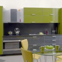 Meuble de cuisine aux façades couleur olive