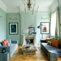 Couleur menthe dans le style classique du salon