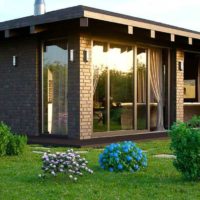 Gazebo fermé dans un style moderne