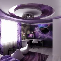 Chambre mauve dans un style moderne.