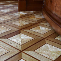 Stratifié avec imitation parquet en bois précieux