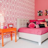 Chambre rose pour adolescente