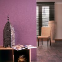 Salon design avec papier peint pour la peinture
