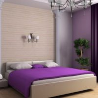 Couleur violette à l'intérieur de la chambre