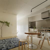 Intérieur minimaliste du salon moderne