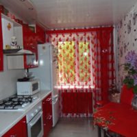 Couleur rouge dans la conception de l'espace de cuisine