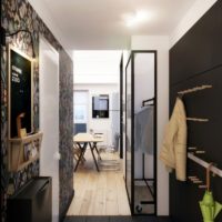 Intérieur sombre d'un petit couloir