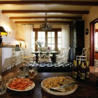 Cuisine-salon dans un bain spacieux