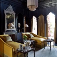 Chambre sombre de style oriental