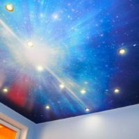 Plafond tendu avec impression 3D dans le salon