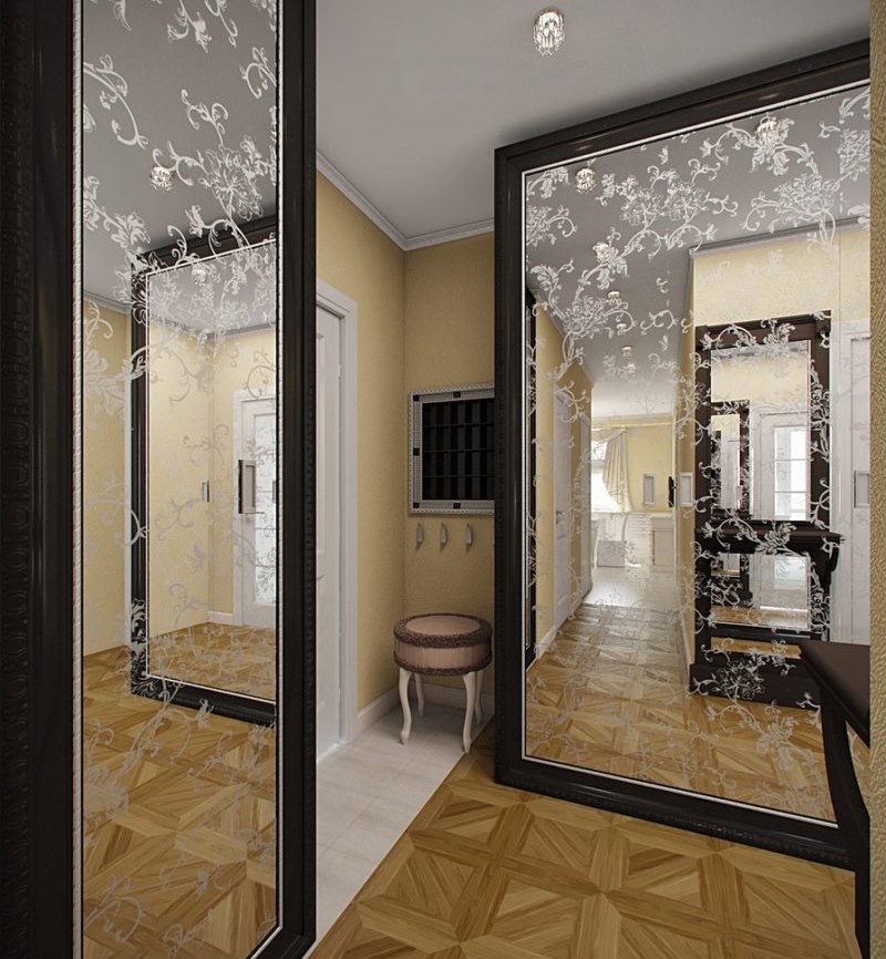 Armoires à portes miroirs dans le couloir d'un appartement en ville