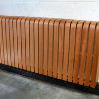 Écran de bandes laminées sur un radiateur de chauffage