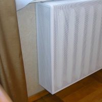 Boîtier articulé sur la batterie de chauffage