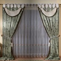 Rideaux classiques avec lambrequins
