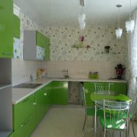 Coin repas dans le coin cuisine