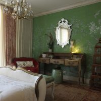 Berceau dans une chambre à la décoration classique