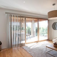 Windows sur le sol dans le salon d'une maison privée