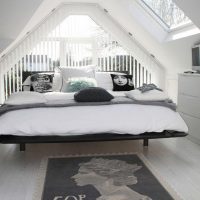 Grenier avec stores en tissu
