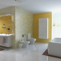 Piso brillante en un baño luminoso
