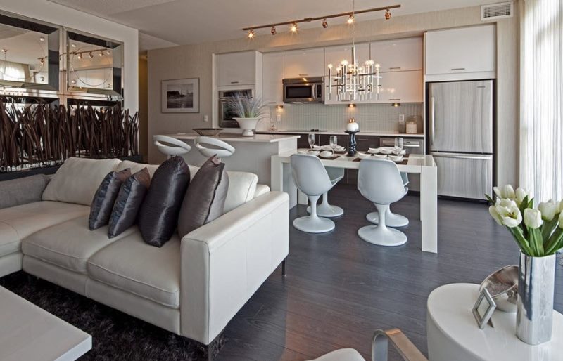 Intérieur de l'appartement dans un style contemporain