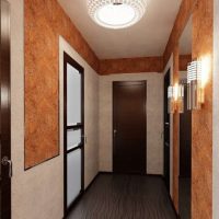 Couloir intérieur avec sol sombre