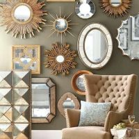 Miroirs de différentes formes et tailles