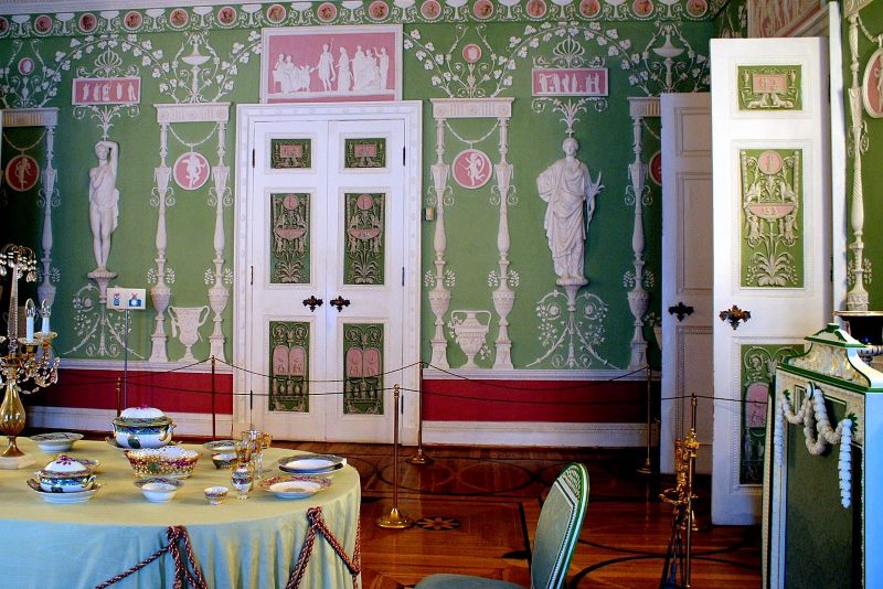 Decoración de pared de sala de estar de estilo antiguo