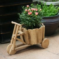 Vase à fleurs en forme de scooter