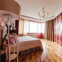 Concevez une chambre moderne avec deux types de papier peint