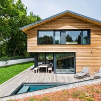 Terrasse extérieure avec parquet