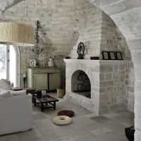 Pierre décorative à l'intérieur d'une maison privée