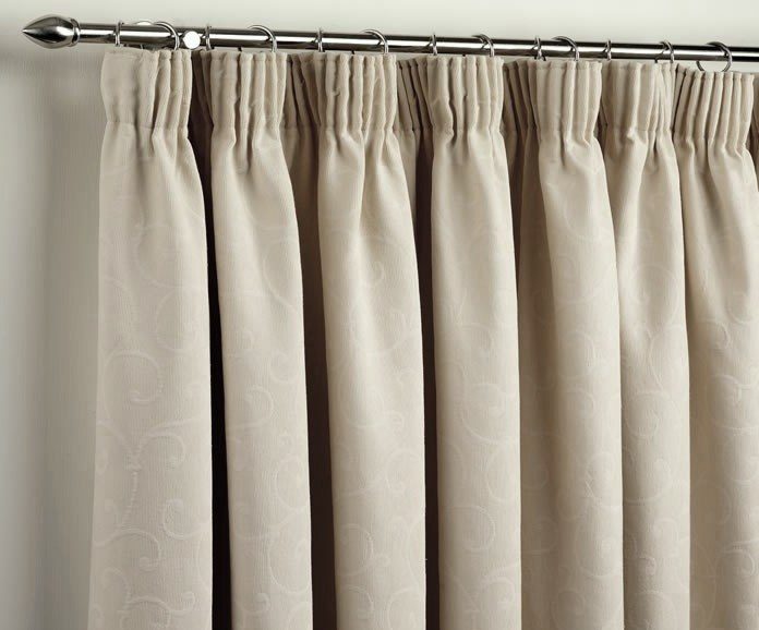 Rideaux beige foncé avec anneaux