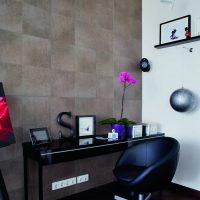 Coiffeuse élégante pour une jeune fille