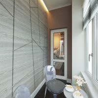 Une place pour le thé du soir sur le balcon