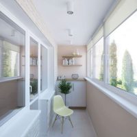 La décoration du balcon aux couleurs vives