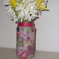 Décor litre pots avec des rabats en tissu
