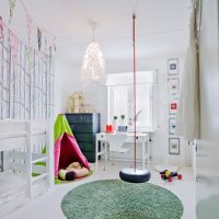 Tapis vert dans la chambre des enfants