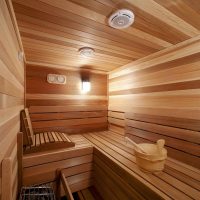 Capteurs d'alarme incendie au plafond du hammam