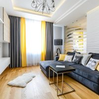 Couleur jaune à l'intérieur du salon