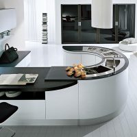 Conception de cuisine avec péninsule arquée