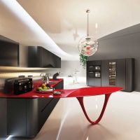 Table rouge en option