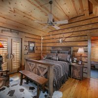 Cama de madera al viejo estilo ruso