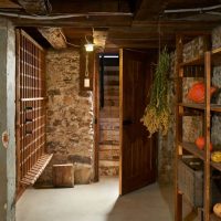 Sótano de piedra de una casa privada