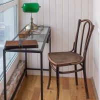 Chaise haute rétro en bois