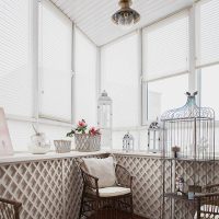 Loggia isolée avec plafond en bois