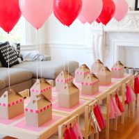 Faire une grande table pour une fête d'enfants