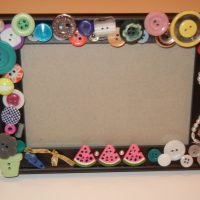 Utilisation d'une variété de boutons pour la décoration intérieure