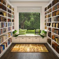 Petite bibliothèque avec fenêtre de jardin