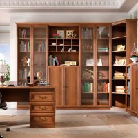 Meubles modulaires à l'intérieur du salon