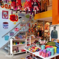 Décor kitsch avec peluches